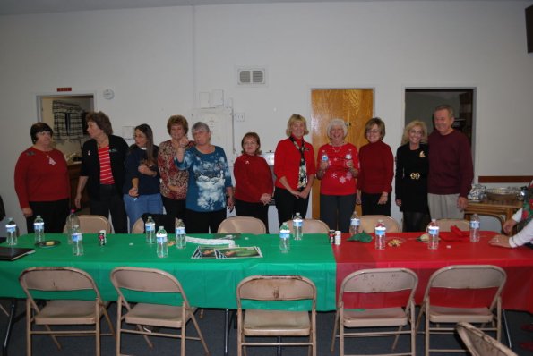HolidayPotLuck_0034