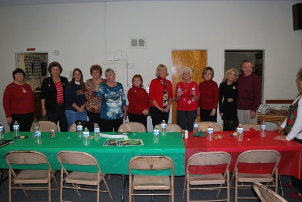HolidayPotLuck_0035