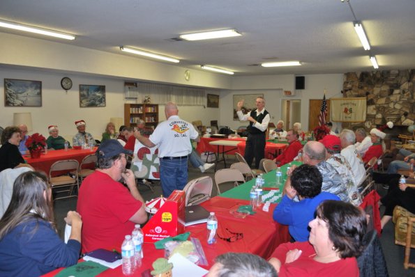 HolidayPotLuck_0061