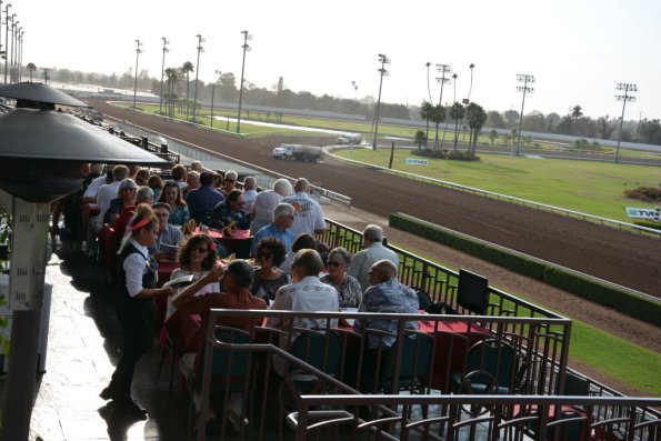 NightAtRaces_027